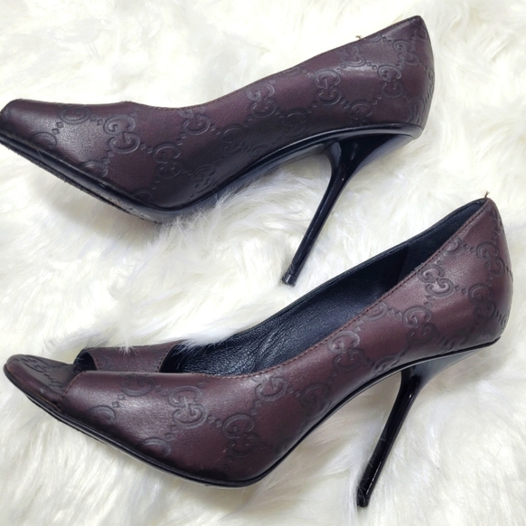 Gucci Shoes - 🔹️ Gucci 🔹️peep toes heels size 37/ 7 US ✨️🤎
